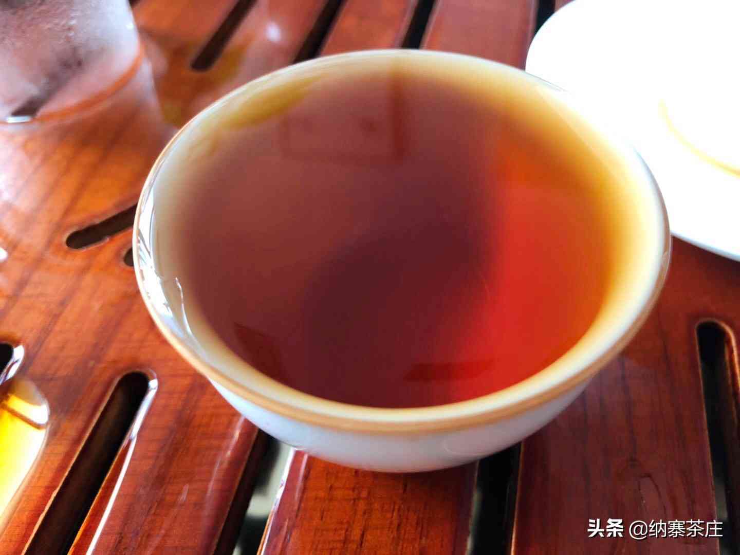 普洱茶包装材料选择：如何为您的茶叶选择容器？