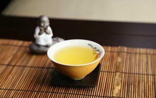 年份、普洱茶、口感：揭秘茶叶品质与时间的秘密