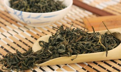 普洱饼茶：红茶还是绿茶？解答疑问探究真相