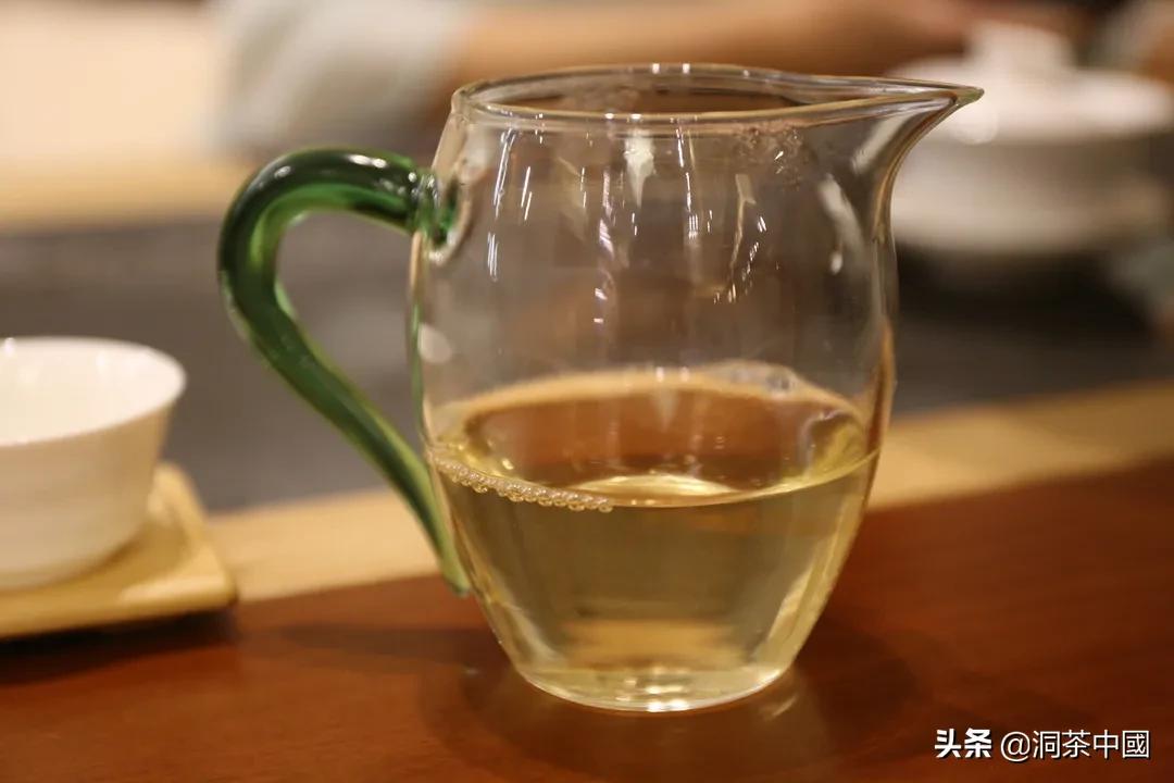 普洱茶的特点、制作工艺和品饮方法全面解析：了解这款中国特色茶的魅力