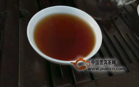 普洱茶饼中间黄点是什么？如何鉴别与处理？