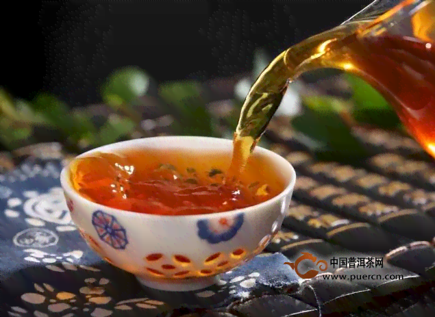 为什么普洱茶有密香味道呢？