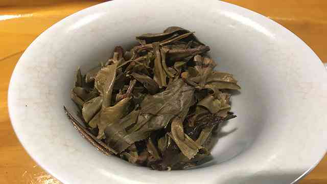 新普洱茶口感偏涩的原因及解决方法，让您品尝更美味的普洱茶。