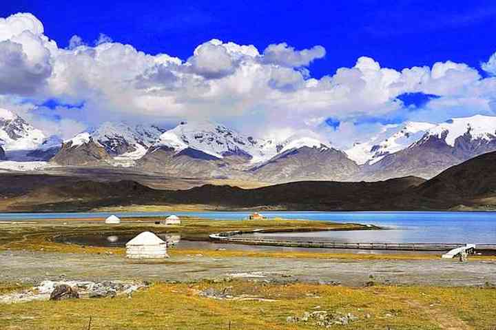 塔什库尔干：地理位置、特色景点及旅游指南