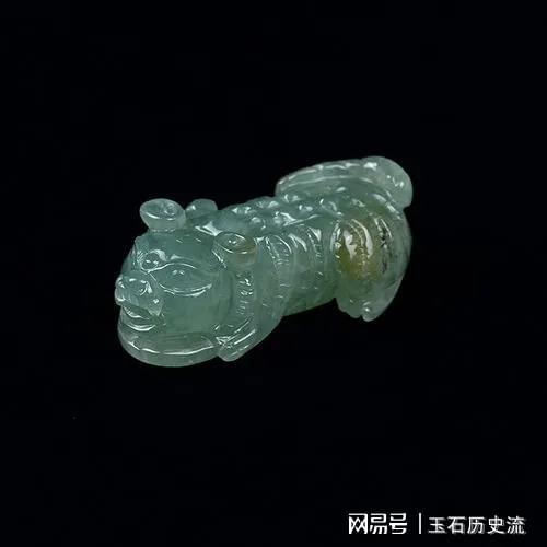 虎年属相如何选择翡翠饰品？佩戴禁忌与风水解析一应俱全！