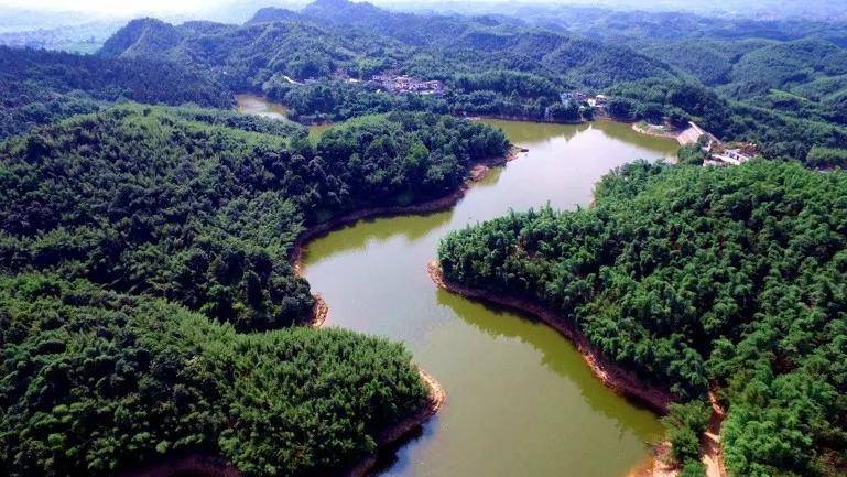 青海省三岔河地区独特的旅游资源及其生态环境保护研究