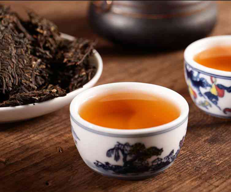 普洱新茶中期茶老茶时间标准：哪个更好？