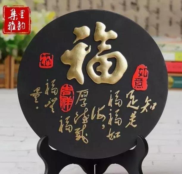 普洱茶工艺品摆件是否可以食用？如何正确欣和保养普洱茶工艺品摆件？