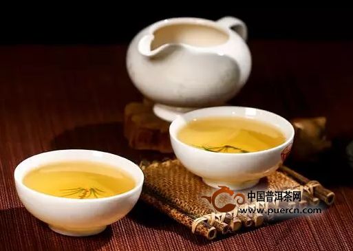 新 普洱茶品饮中的挂杯留渍问题解决技巧与清洁方法