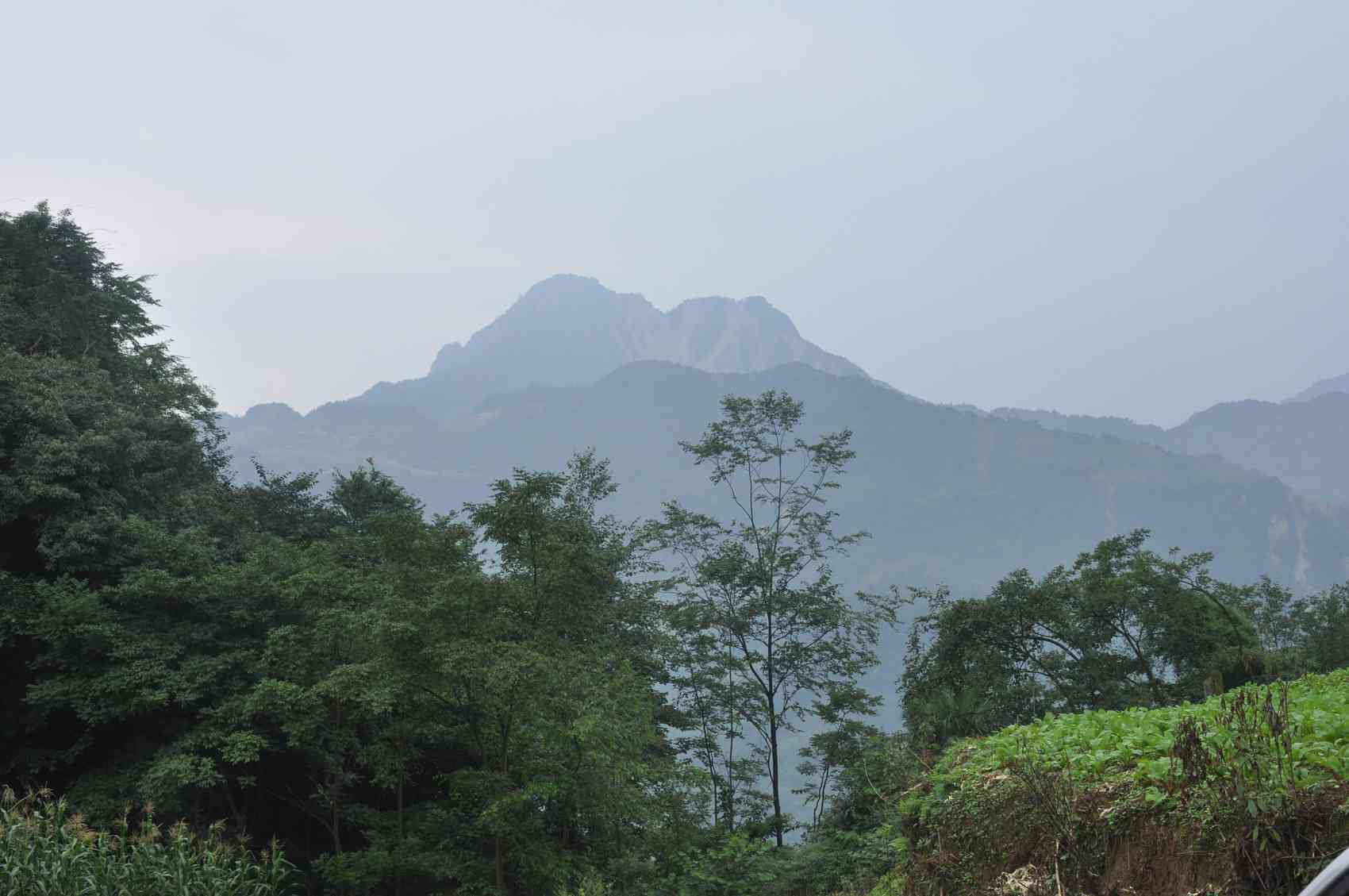 龙门山地质构造与地貌演化：探索自然奥秘