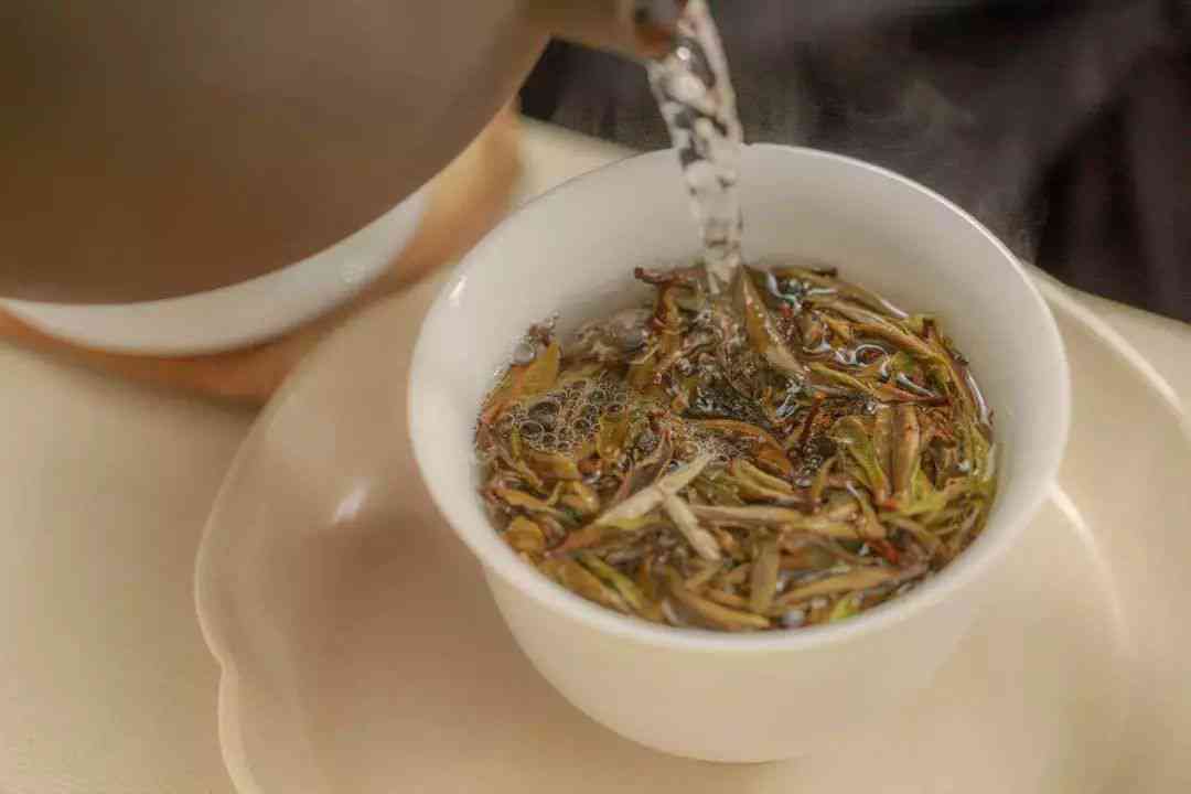 普洱茶饼何时制作的？探究普洱茶饼陈化年份与品质的关系