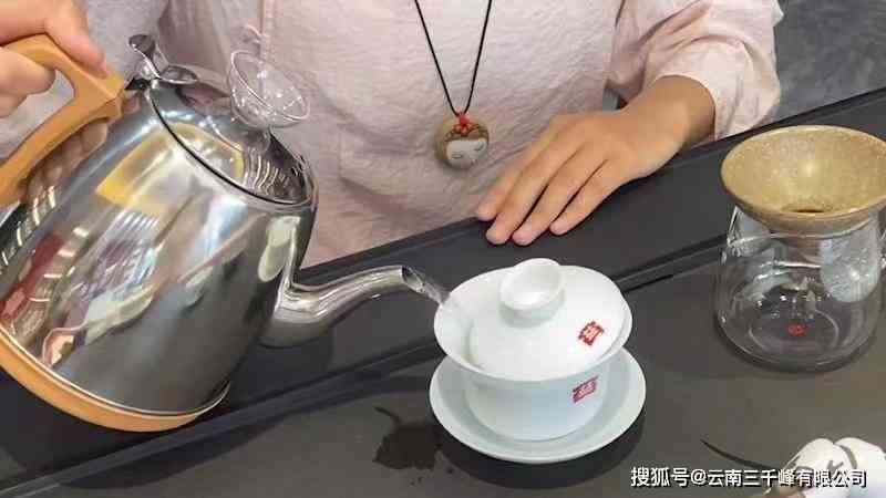 新 '普洱茶的冲泡与品尝：女生如何选择煮茶次数'