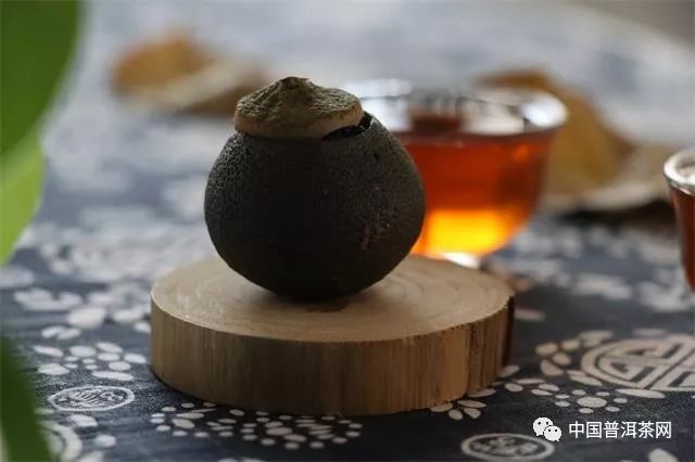 小青柑加普洱的茶：茶类、搭配与壶型选择