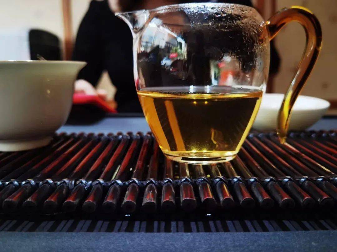 普洱茶中的10大珍贵口粮茶：品味与珍藏的极致体验