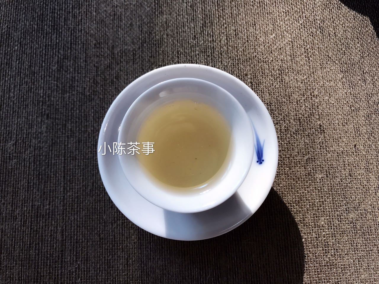 品茶的艺术：如何挑选无涩味的茶叶，以及涩味成因与鉴方法