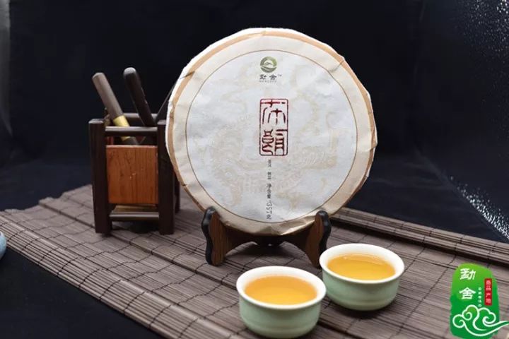 鄙视链下的普洱茶：揭秘茶圈中的等级观念与品茗艺术