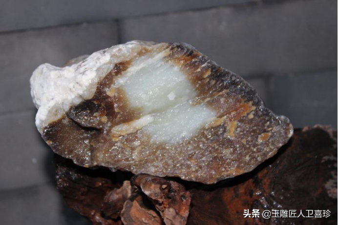 和田玉什么叫籽料什么叫山料