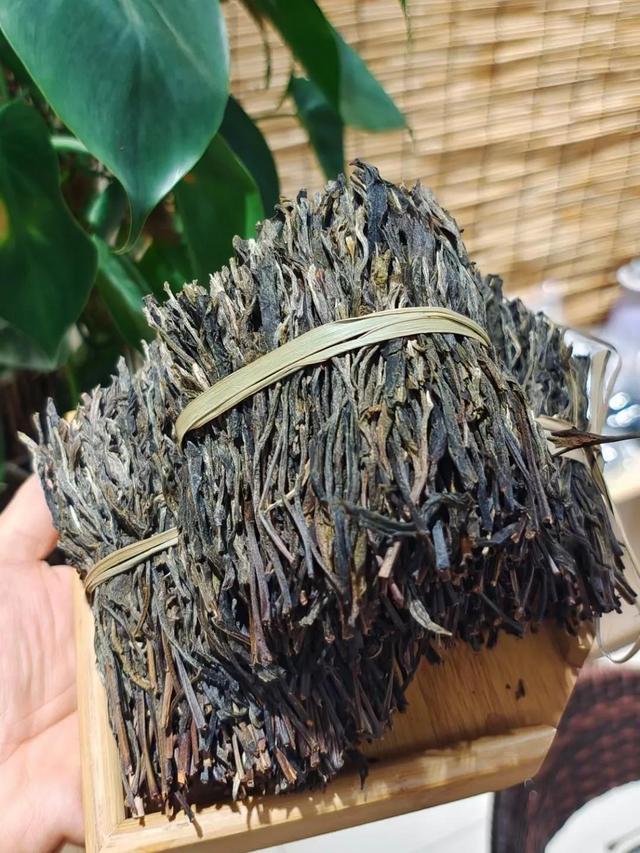 五星雀熟茶-云南大叶种晒青毛茶精心制作，口感醇厚，香气浓，回味悠长