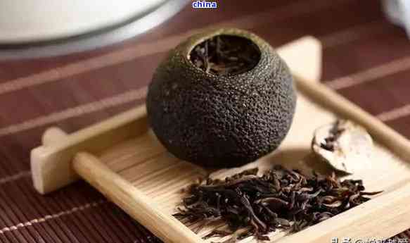 小青柑普洱茶的制作工艺及品鉴：了解生茶与熟茶的区别与特点