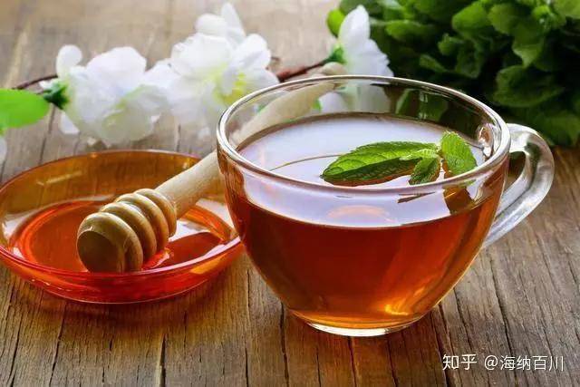 金银花与普洱茶的搭配：饮用方法、功效及注意事项，一次解答所有疑问