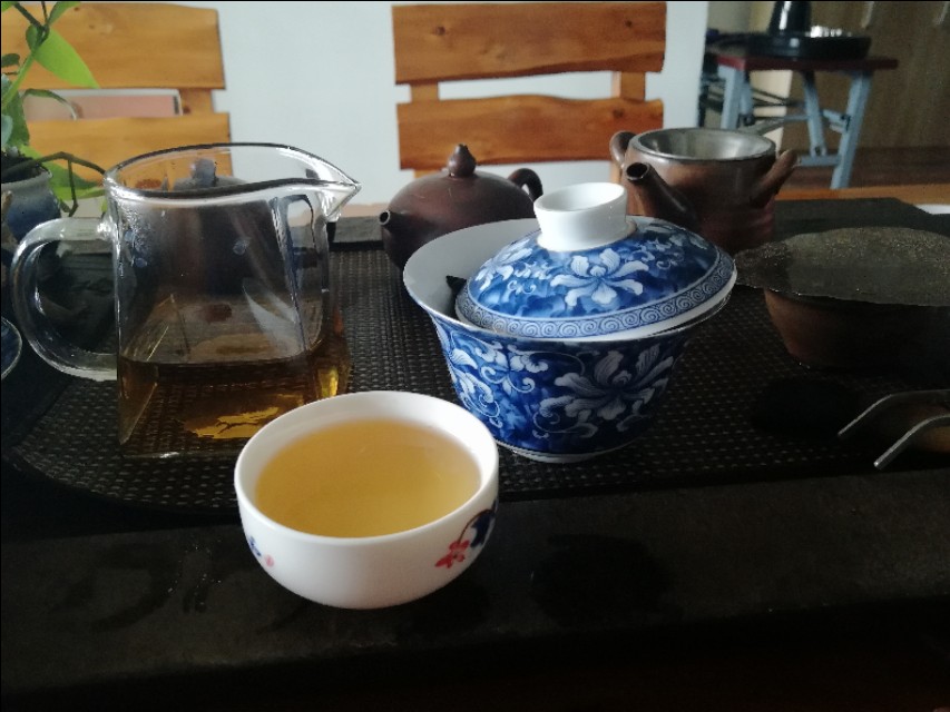 广东芳村地区普洱茶树数量及分布：一个全面的调查分析