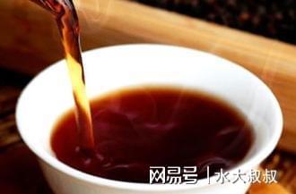 喝普洱茶十天能减肥吗女性：探讨普洱茶对减肥的影响及效果