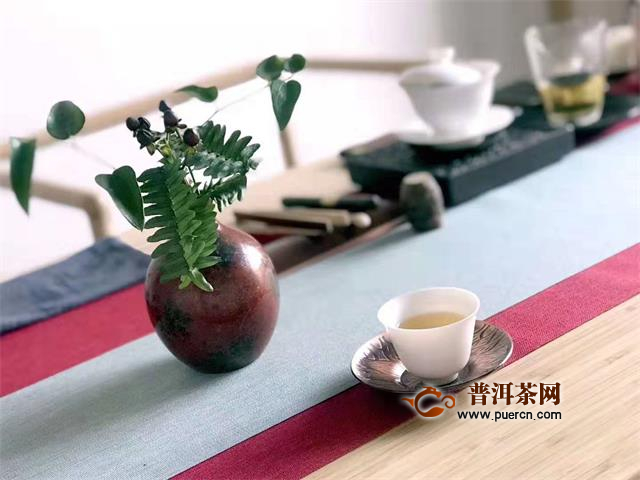 生命就像一杯茶：品味、品质、功效与饮用技巧的全面解析