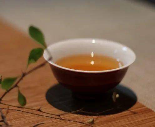 从原料到制作：如何选择和品尝大红袍普洱茶，让茶香四溢的品茶之道