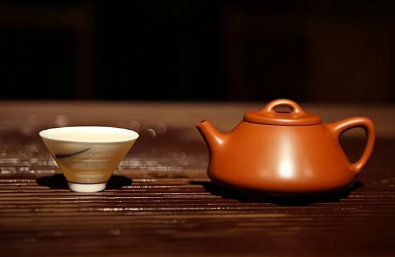 为什么茶壶最适合做普洱茶：探讨紫砂壶在普洱茶冲泡中的优势及价格原因