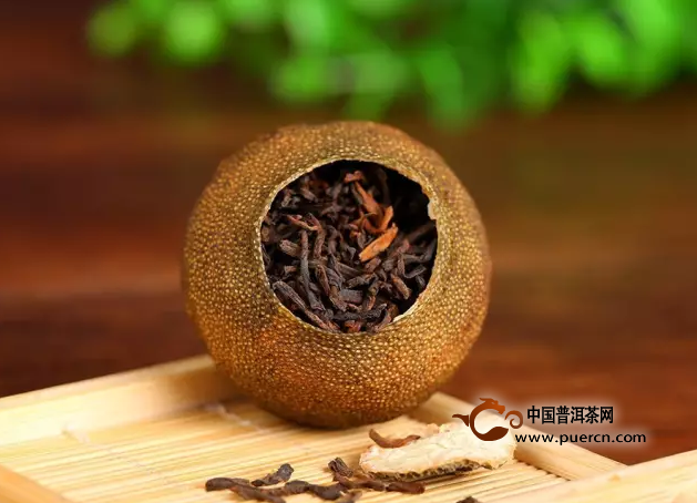 红柑普洱茶与青柑普洱茶：对比与选择，哪个更适合您？