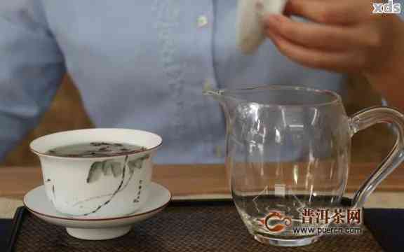 普洱茶冲泡步骤说明：从准备到倒出一整杯香浓的普洱茶