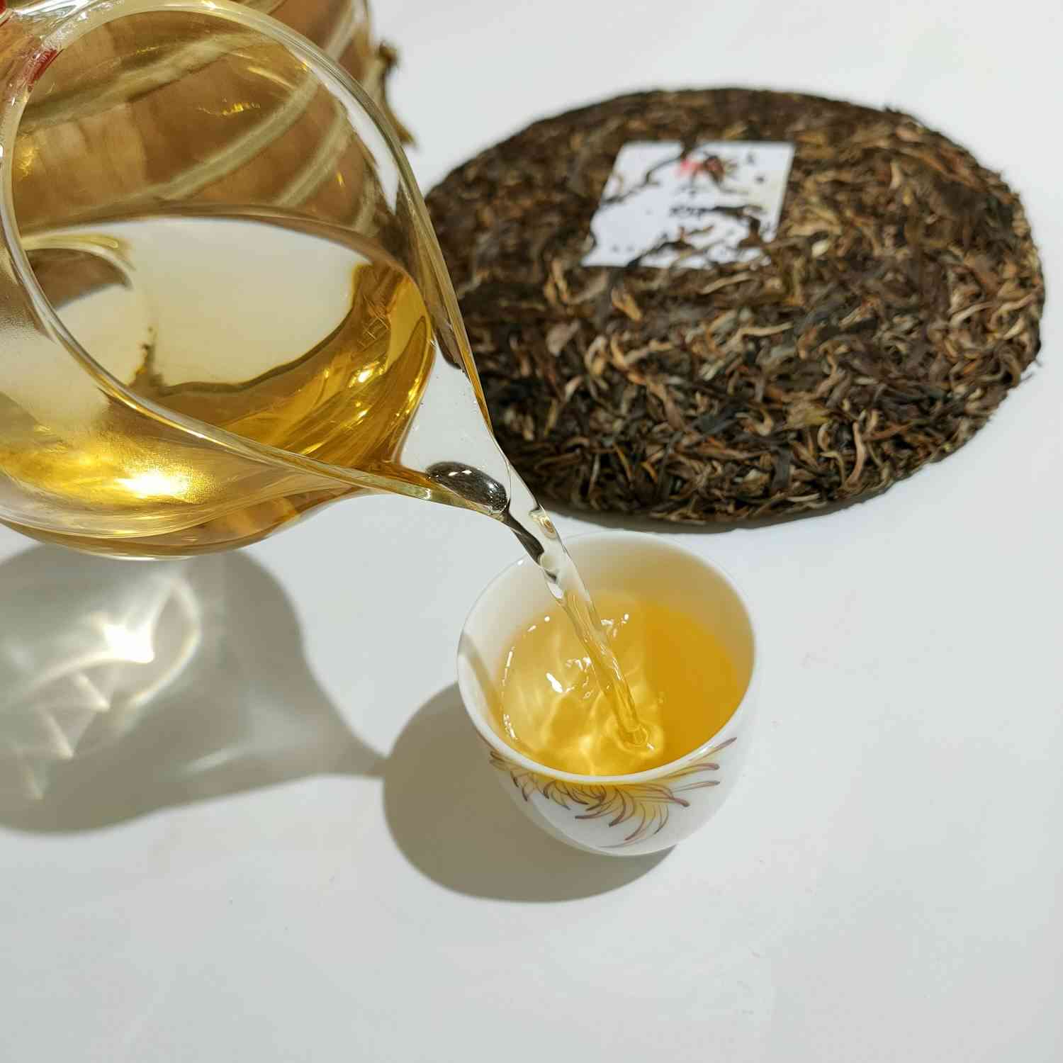 给我来一杯普洱茶什么意思啊英文，网络用语：给我来一杯茶英语怎么说