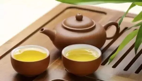 喝茶对油三酯的影响：茶叶是否会影响血液中油三酯水平？