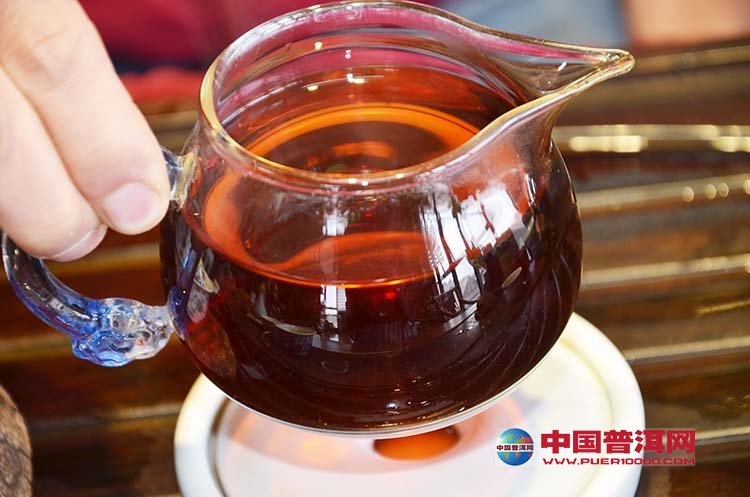 普洱熟茶发酸的原因及如何辨别？新普洱熟茶发酸真相揭秘及其品尝技巧