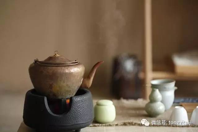 普洱茶用什么壶煮比较好：探究壶型以呈现普洱茶的醇厚口感