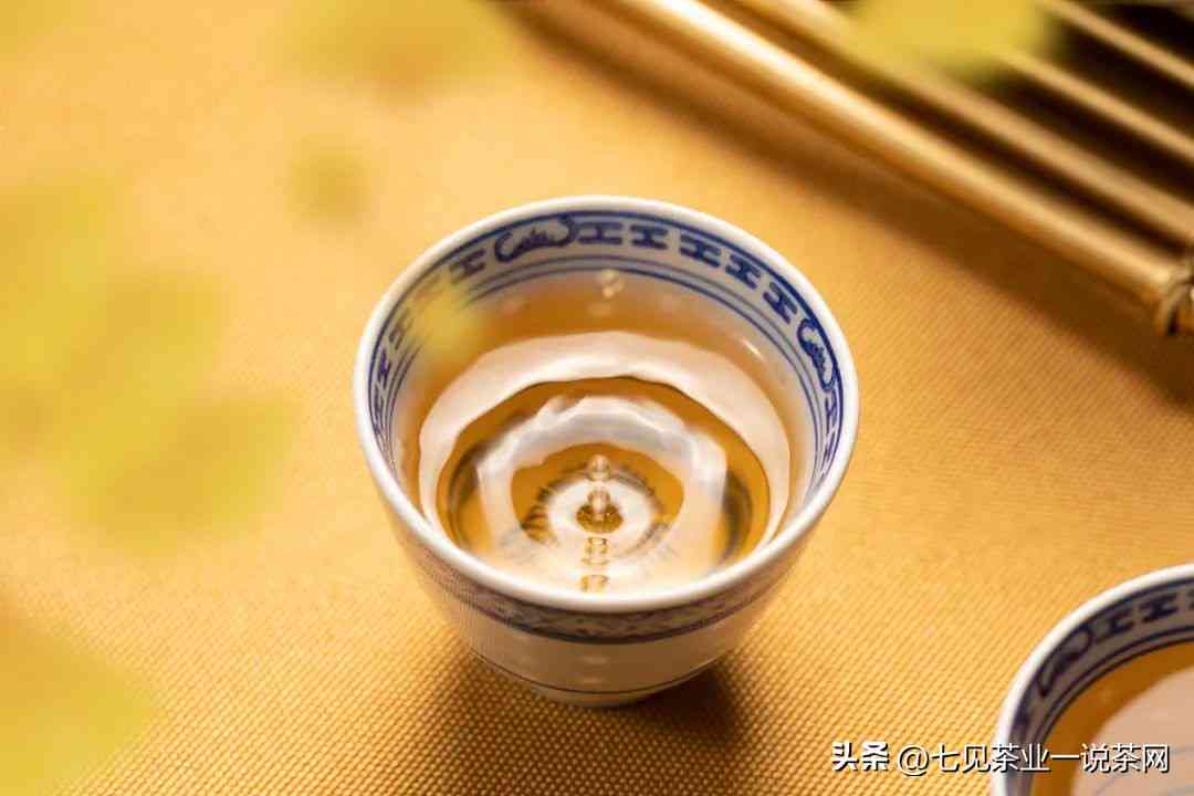 雲普洱茶旗舰店精选易武麒麟茶：古树茶香，醇厚口感，品质保证