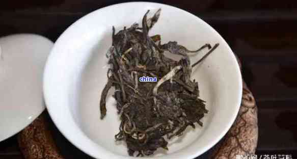 普洱茶饼茶叶很碎正常吗？怎么办？