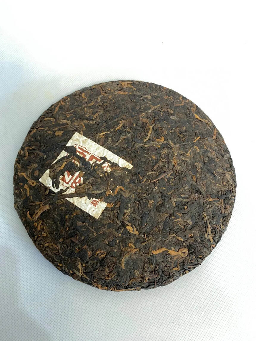 2017年珍藏版班章普洱茶熟茶：古树原料，醇厚口感，收藏佳品