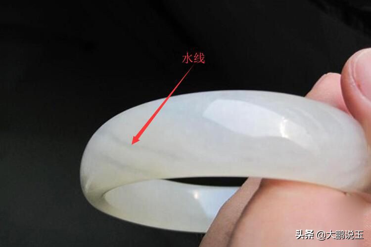 玉手镯有水线是什么意思？水线部分好不好？容易断吗？