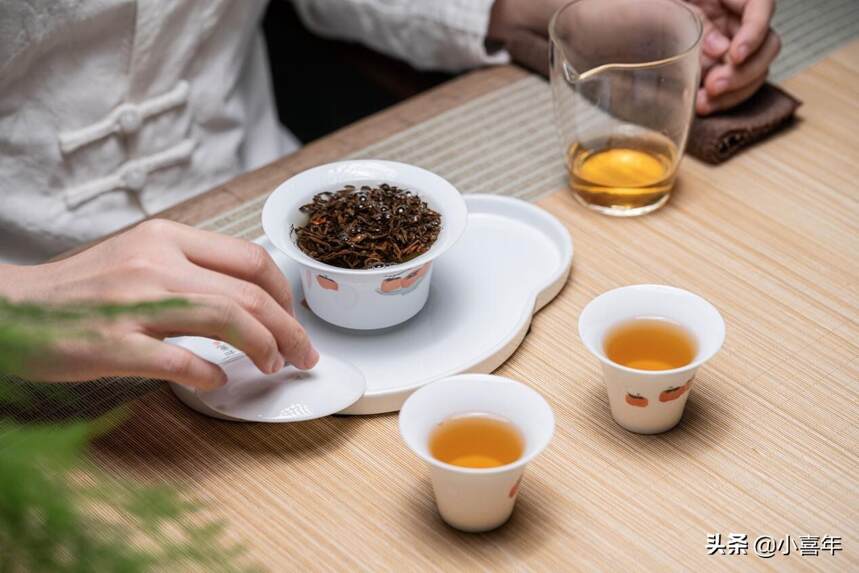 上班族适用的茶叶推荐：普洱茶之外，还有哪些适合泡饮的茶叶？