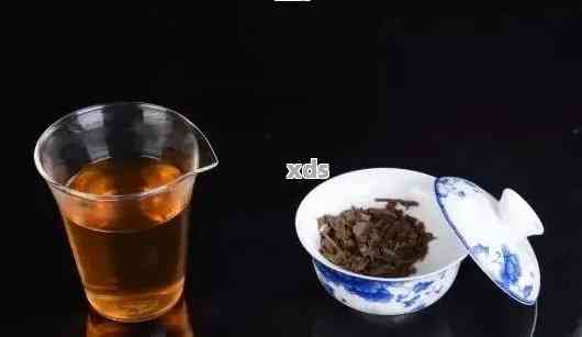 普洱茶中的细小沉淀物：是茶叶品质的标志还是健隐患？