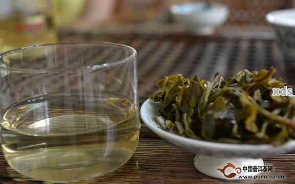 泡一杯暖的普洱茶要多久：茶叶冲泡时间与保存方法全解析