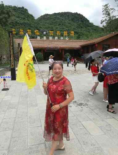 贵州安顺翡翠选购之旅：专业导游带你领略千姿百态的翡翠文化