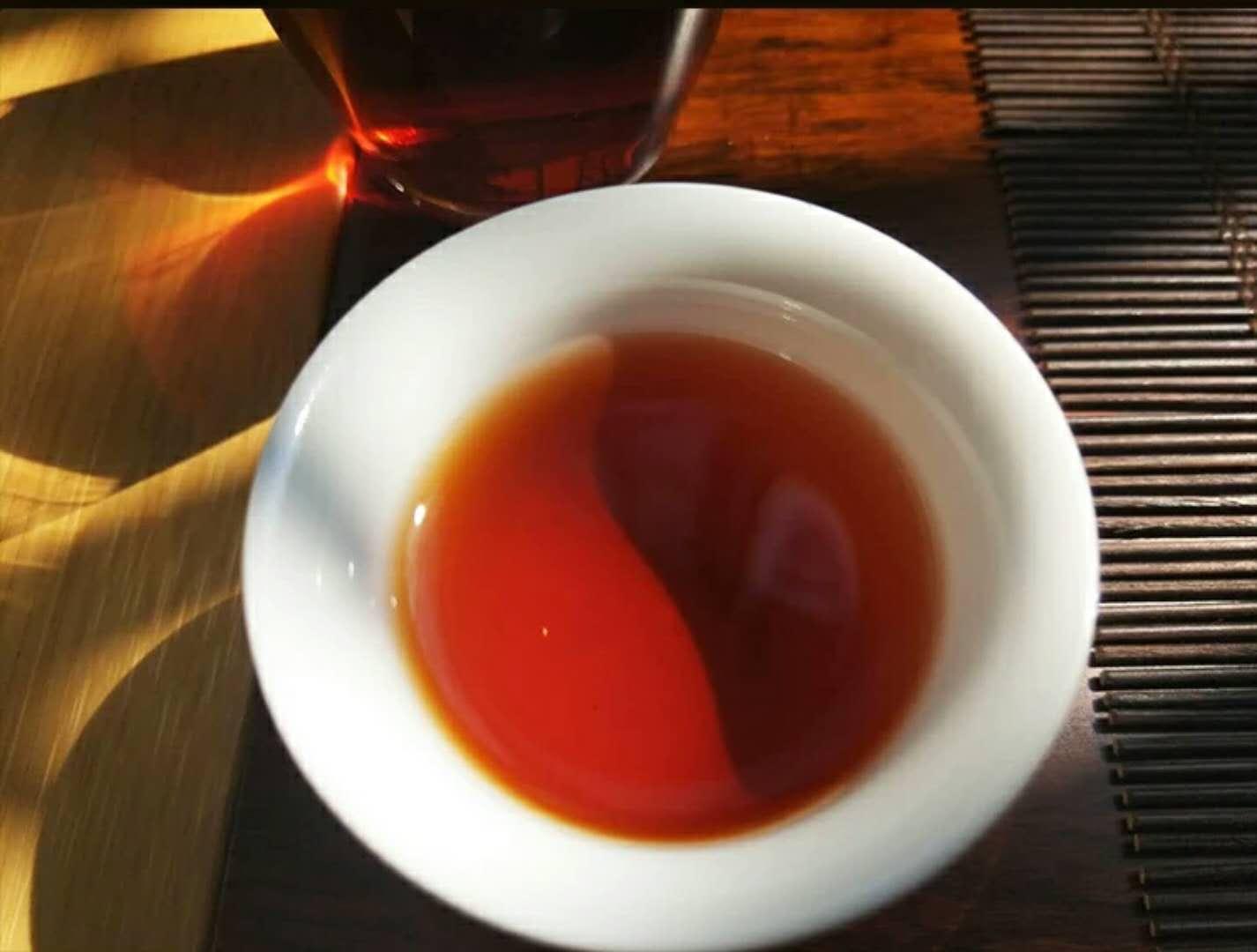 被炒起来的普洱茶还能喝吗：揭秘炒作后的茶叶安全性