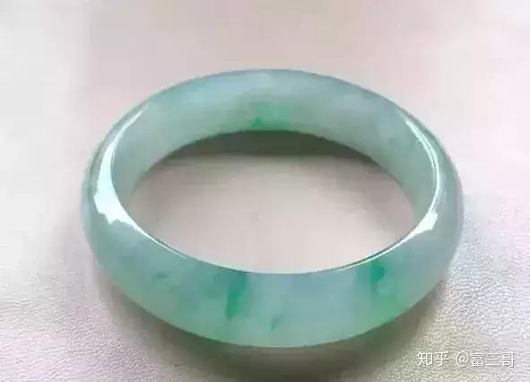 油青冰糯种翡翠