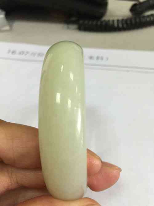 新疆和田玉有红玉吗值钱吗？是真的吗？