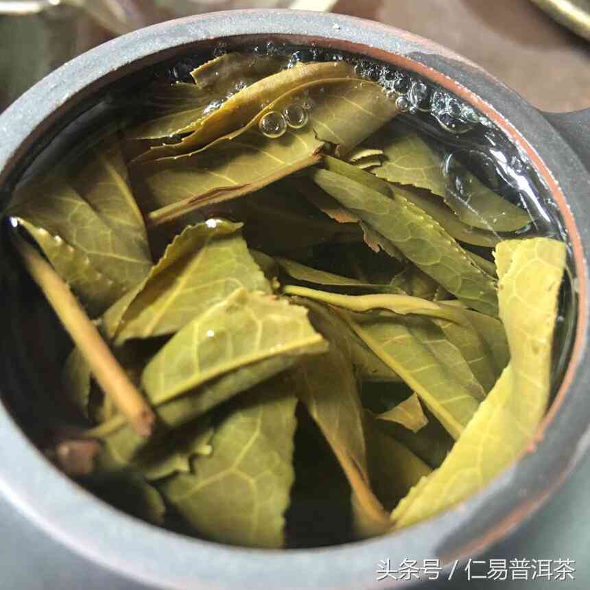 普洱茶里放一片叶子可以吗？有吗？普洱茶的叶子能吃吗？