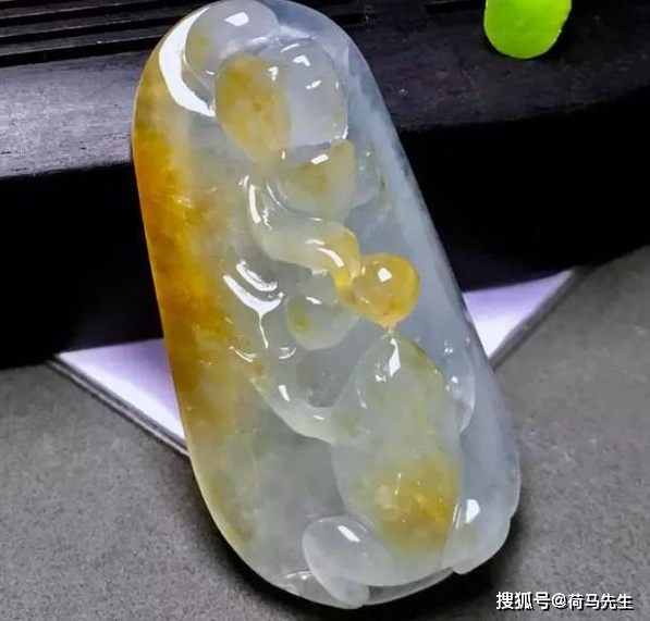 新疆牙生家族玉石收藏最多的人：揭秘家族玉石传奇