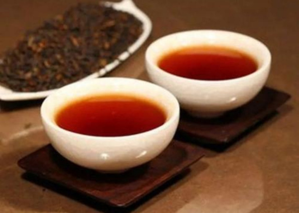 一整天喝多少毫升熟普洱茶可以持续回？