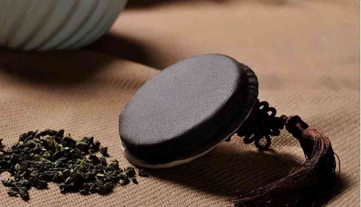 全面掌握老普洱茶泡法：从选茶到冲泡的详细步骤与技巧